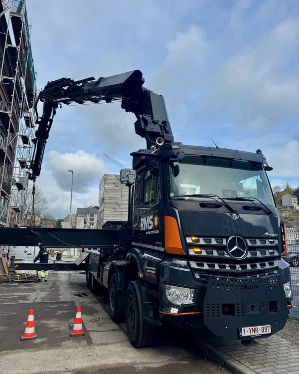 Livraison de matériaux pour toiture : comment optimiser un chantier ?